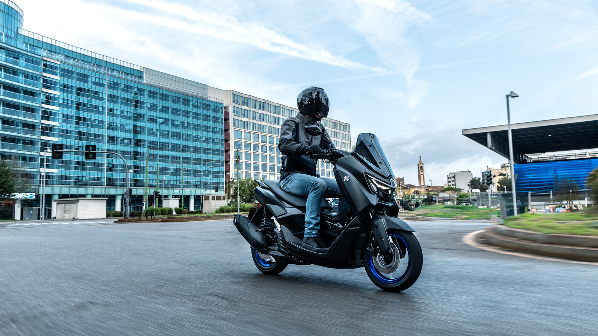 NMAX 125 Yamaha Zlín