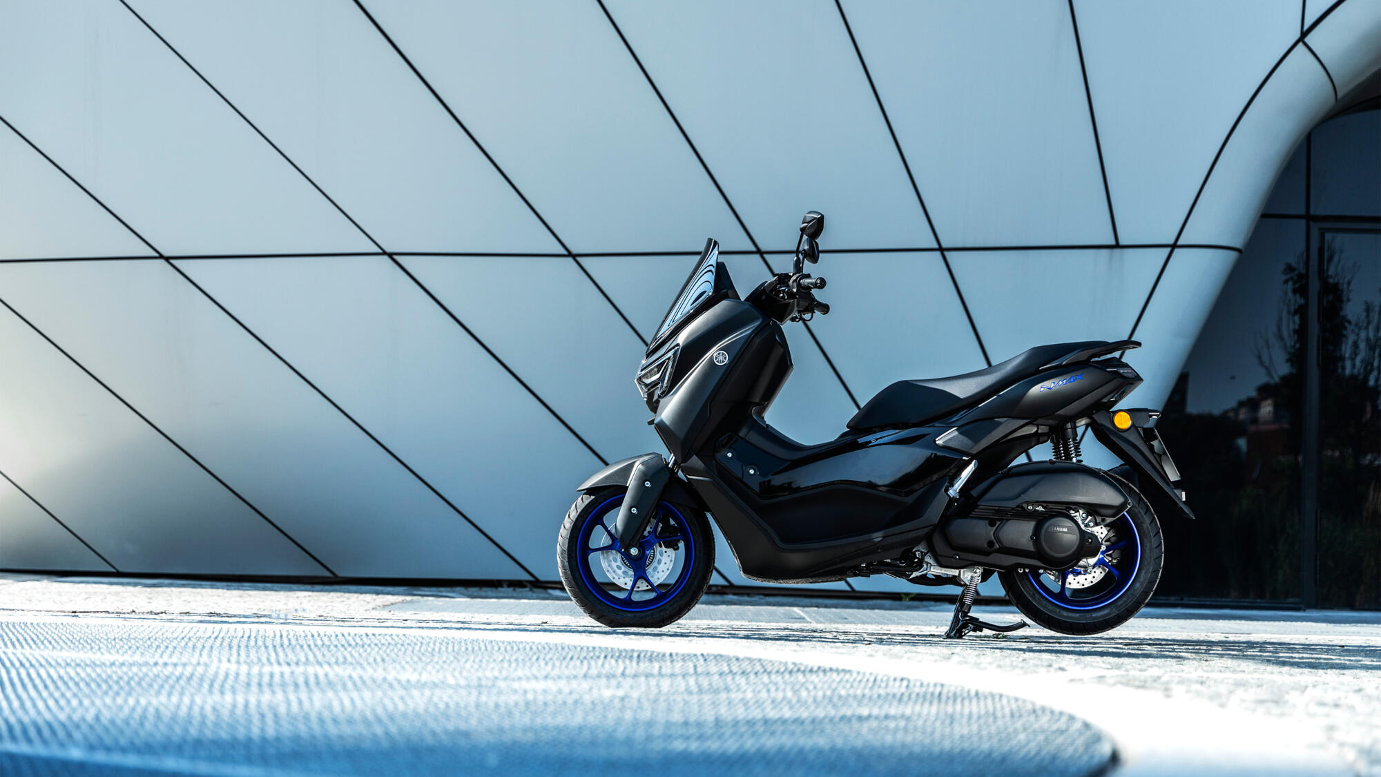NMAX 125 Yamaha Zlín