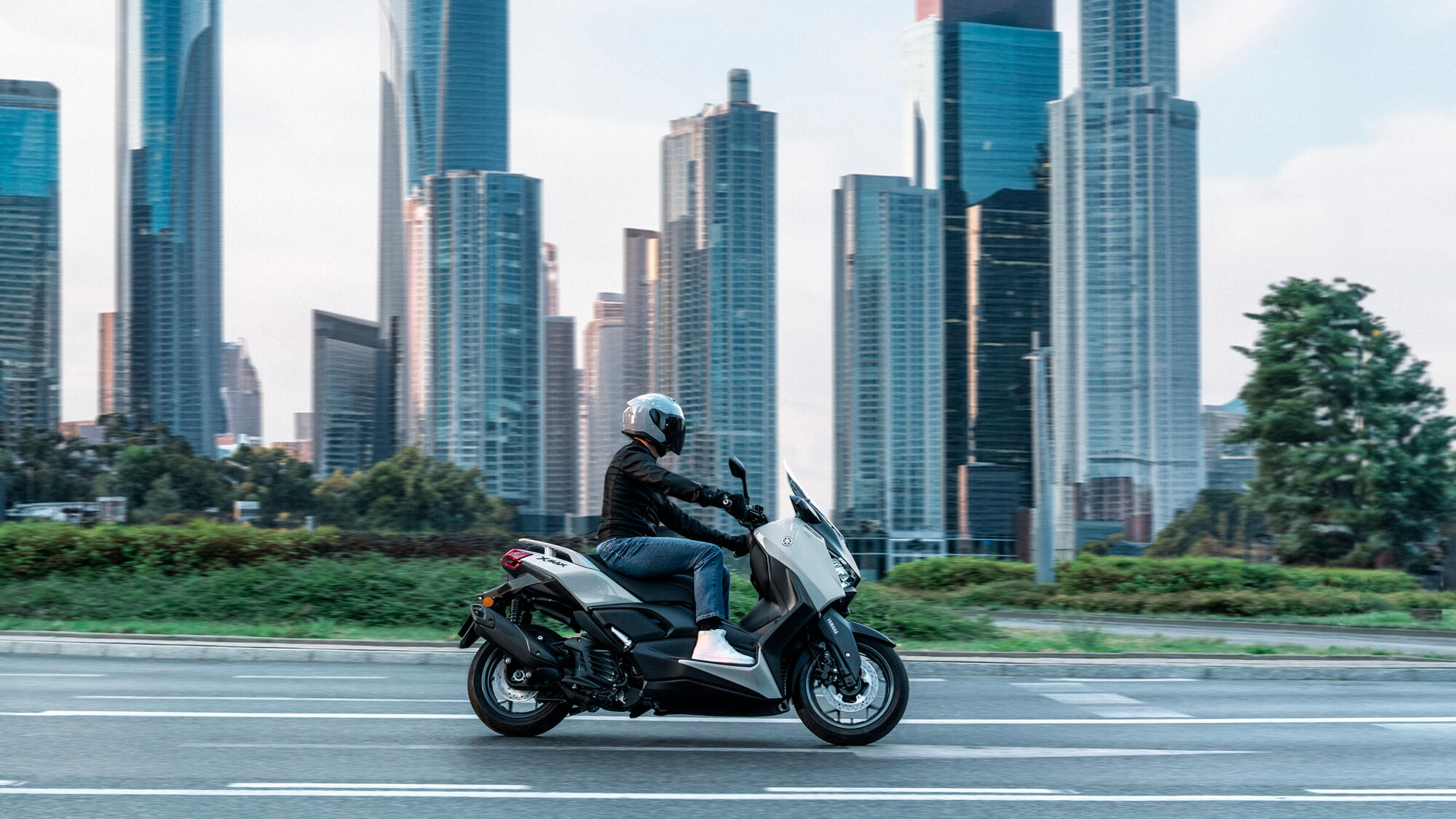 XMAX 125 TECH MAX+