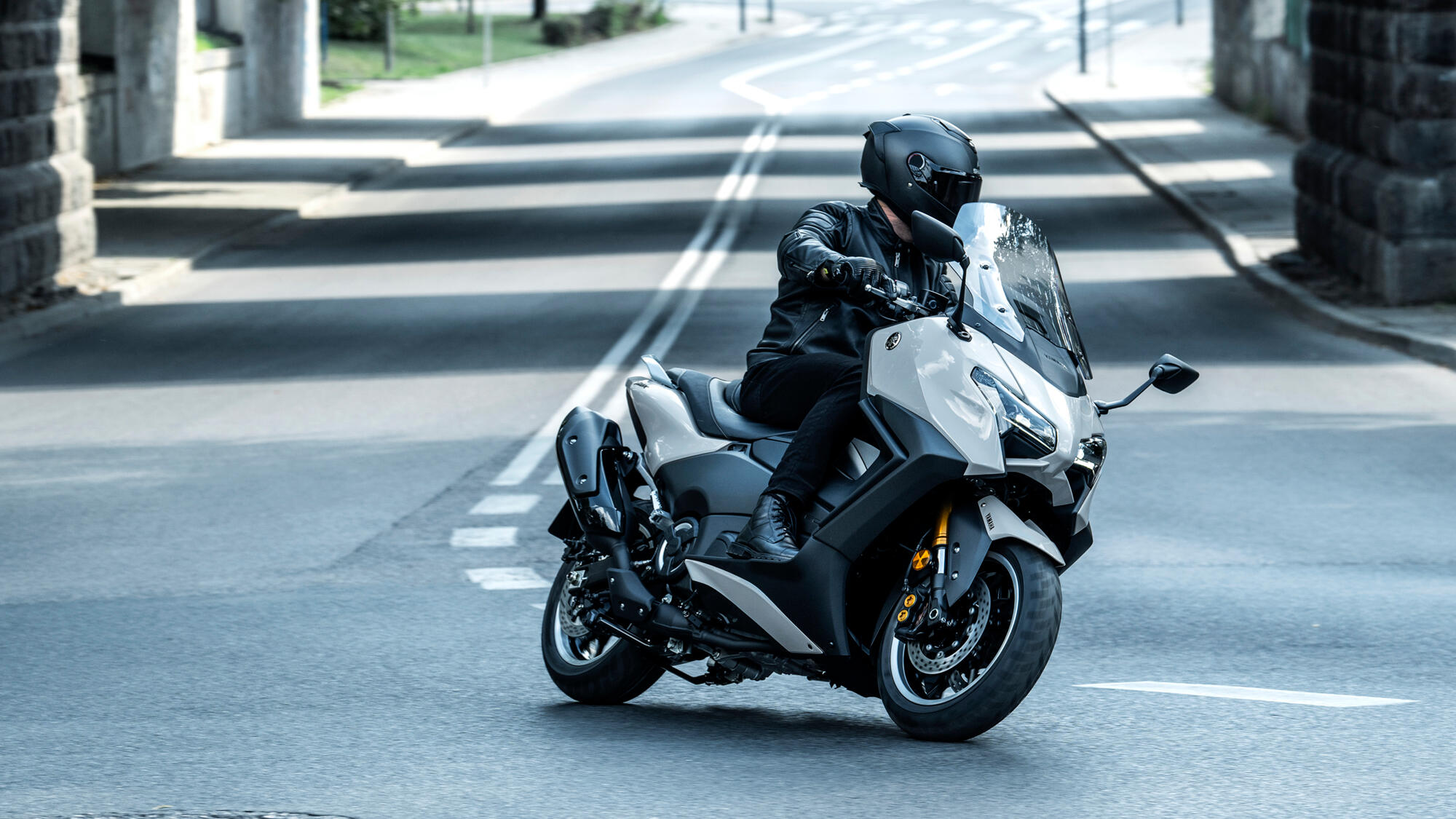 Yamaha Zlín TMAX TECH MAX