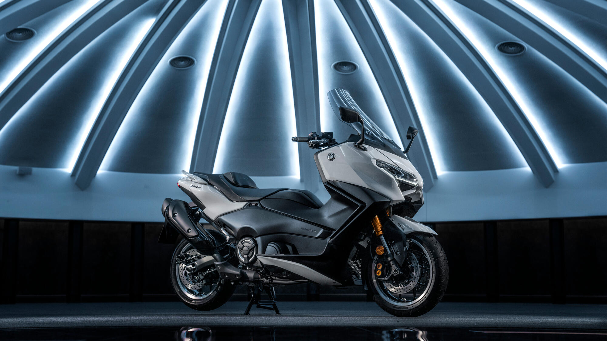 Yamaha Zlín TMAX TECH MAX