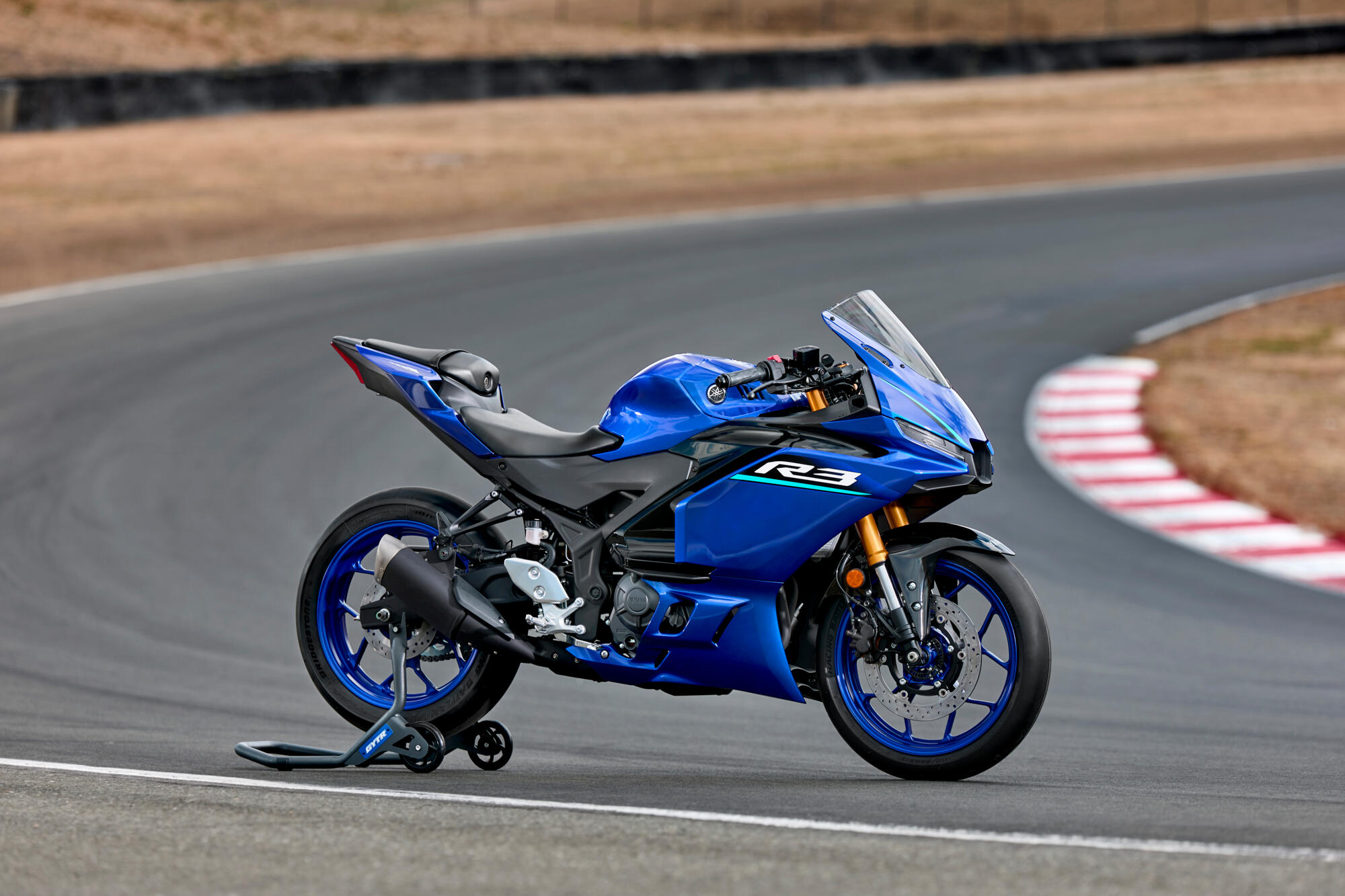 Yamaha-Zlín YZF-R125
