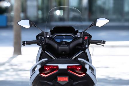 Yamaha Zlín XMAX 125 TECH MAX
