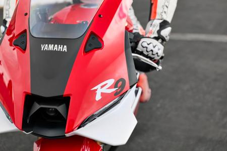 Yamaha Zlín R9